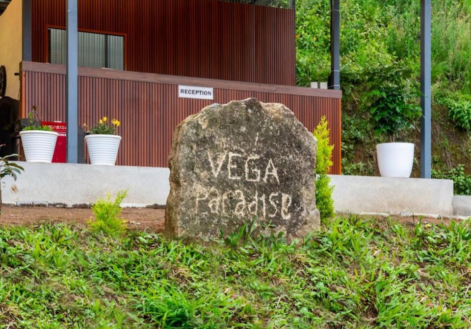 Vega Paradise Kanthalloor Exterior photo
